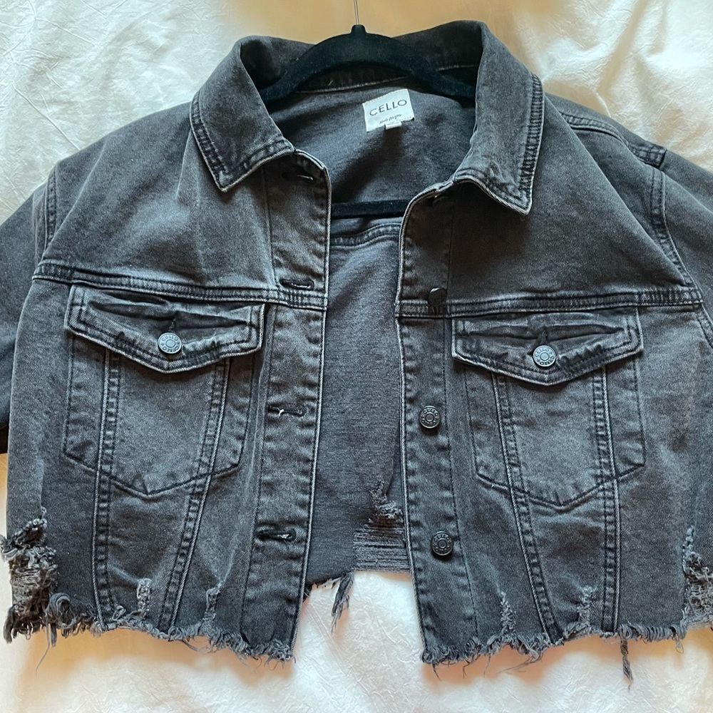 Black Cropped Distressed Denim/Jean Jacket